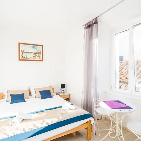 Deluxe With A Terrace View At Old Gate Dubrovník