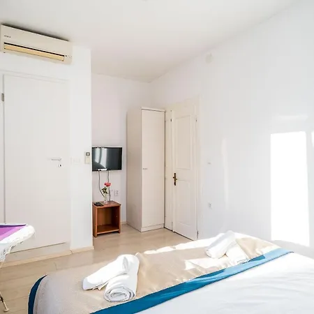 Deluxe With A Terrace View At Old Gate Guest house Dubrovnik