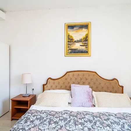 Deluxe With A Terrace View At Old Gate Penzion Dubrovník