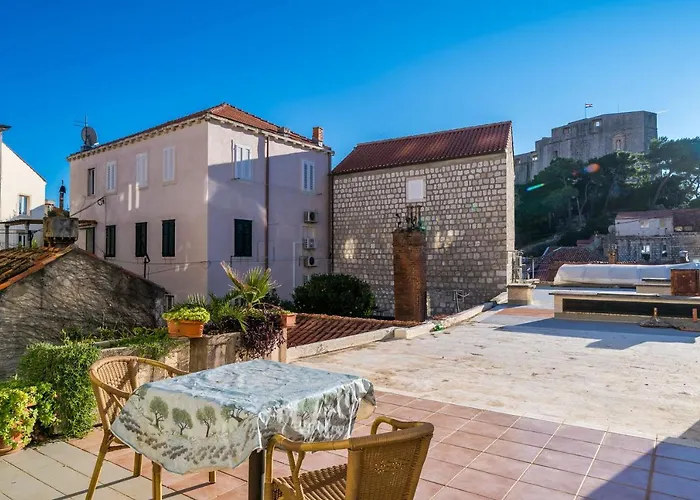 Deluxe With A Terrace View At Old Gate Guest house