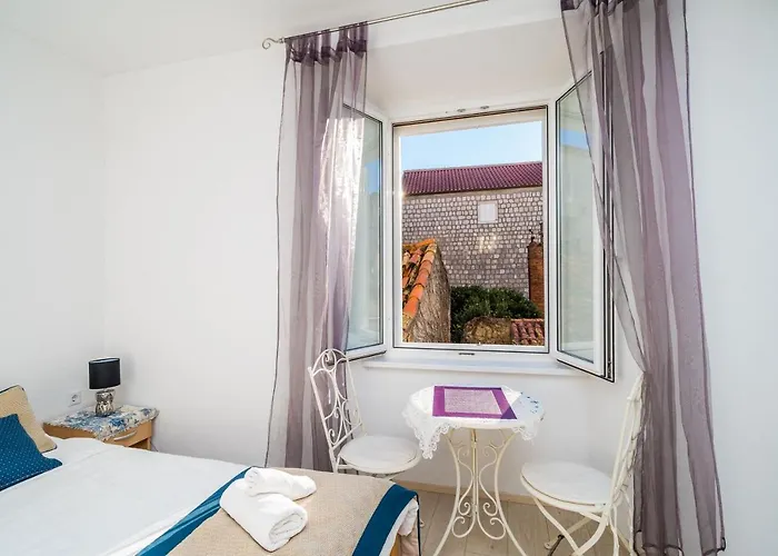 Deluxe With A Terrace View At Old Gate