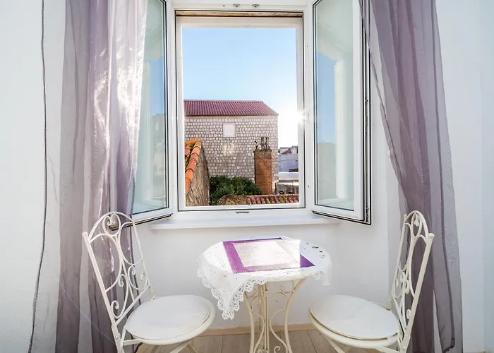 Deluxe With A Terrace View At Old Gate