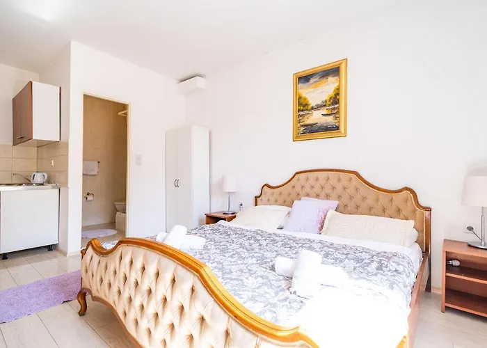 Guest house Deluxe With A Terrace View At Old Gate 3*