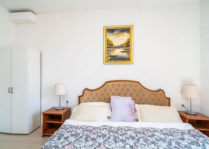 Deluxe With A Terrace View At Old Gate Guest house Dubrovnik