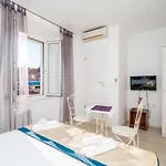 Deluxe With A Terrace View At Old Gate 3* 杜布罗夫尼克